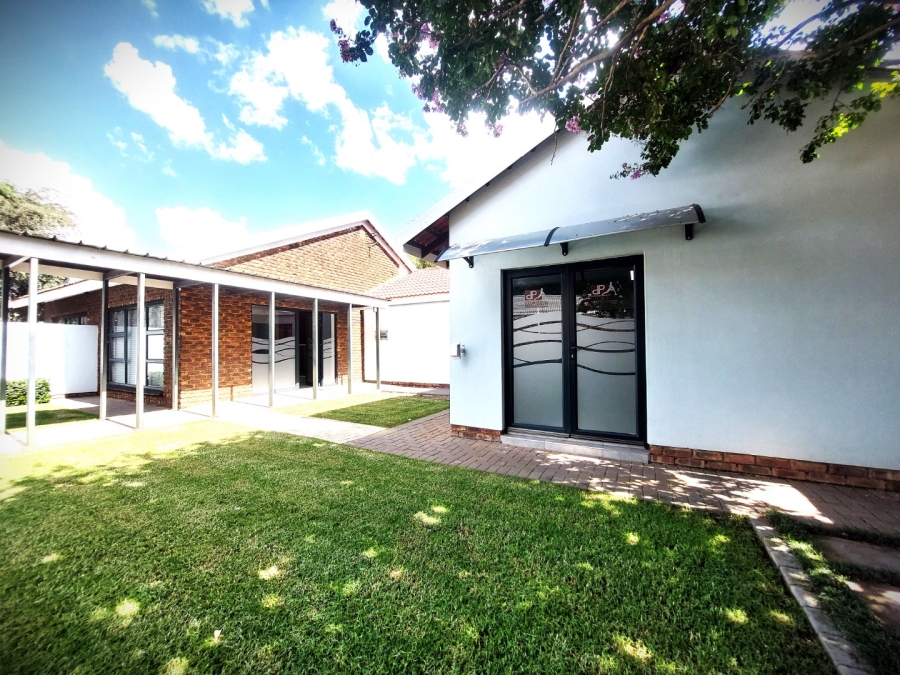  Bedroom Property for Sale in Wilkoppies North West